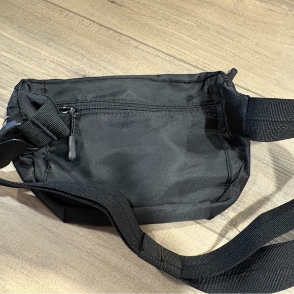 NWT Black Foldie Belt Bag - Picture 2 of 3